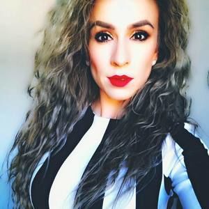 Meet your Posher, Caroliina